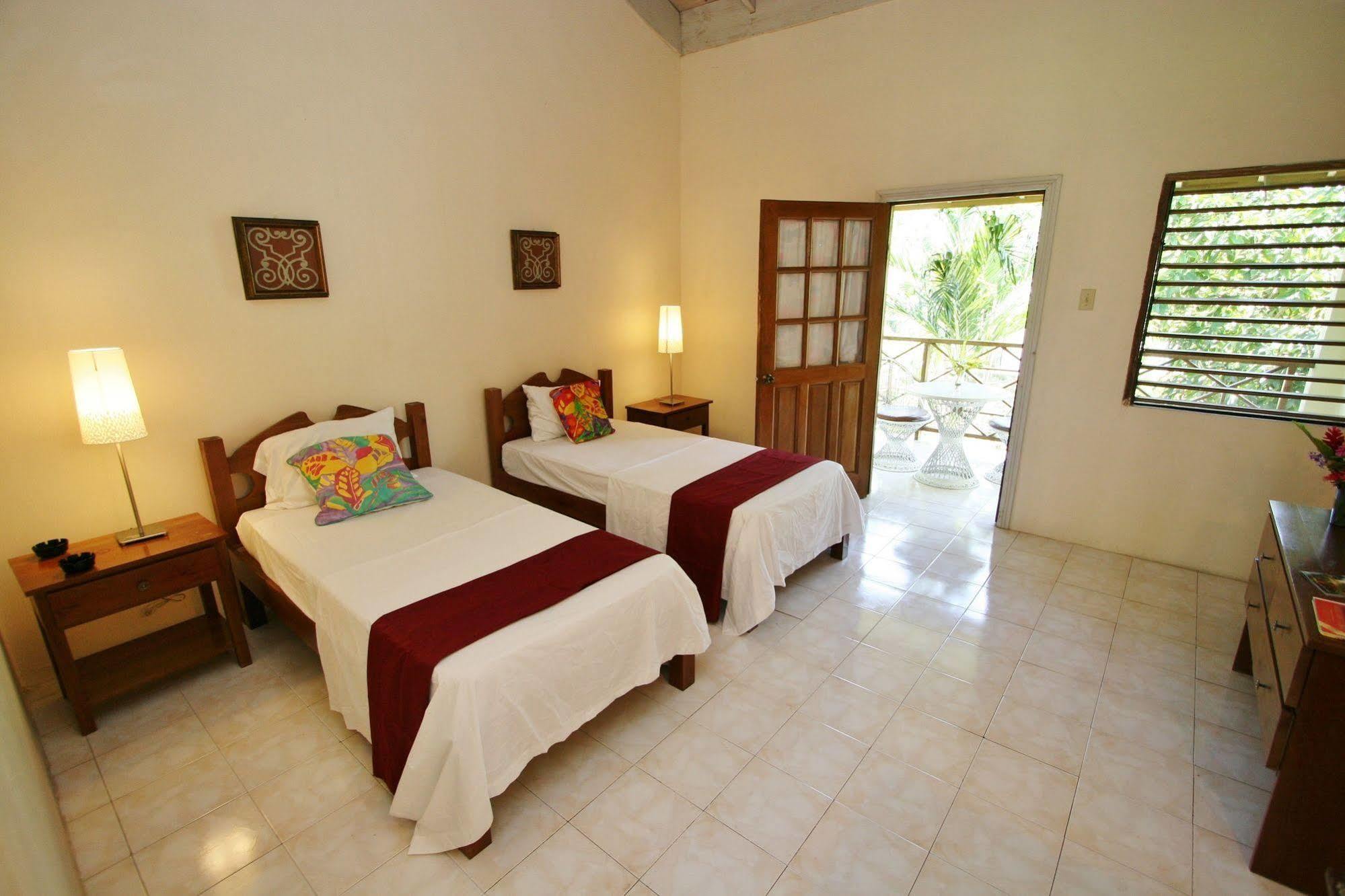 White Sands Negril Exteriör bild